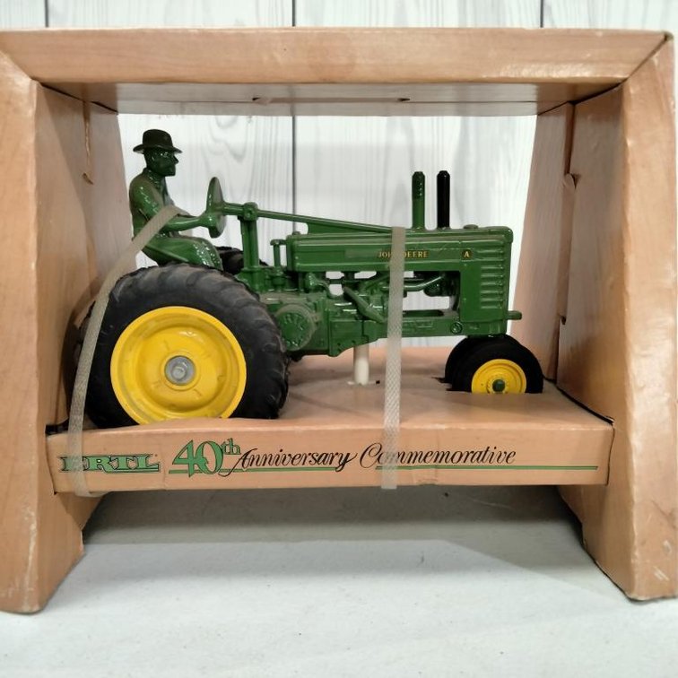 Ertl 40th Anniversary Commemorative Tractor
