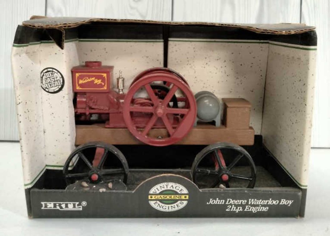 Ertl John Deere Waterloo Boy 2 H.P. Model