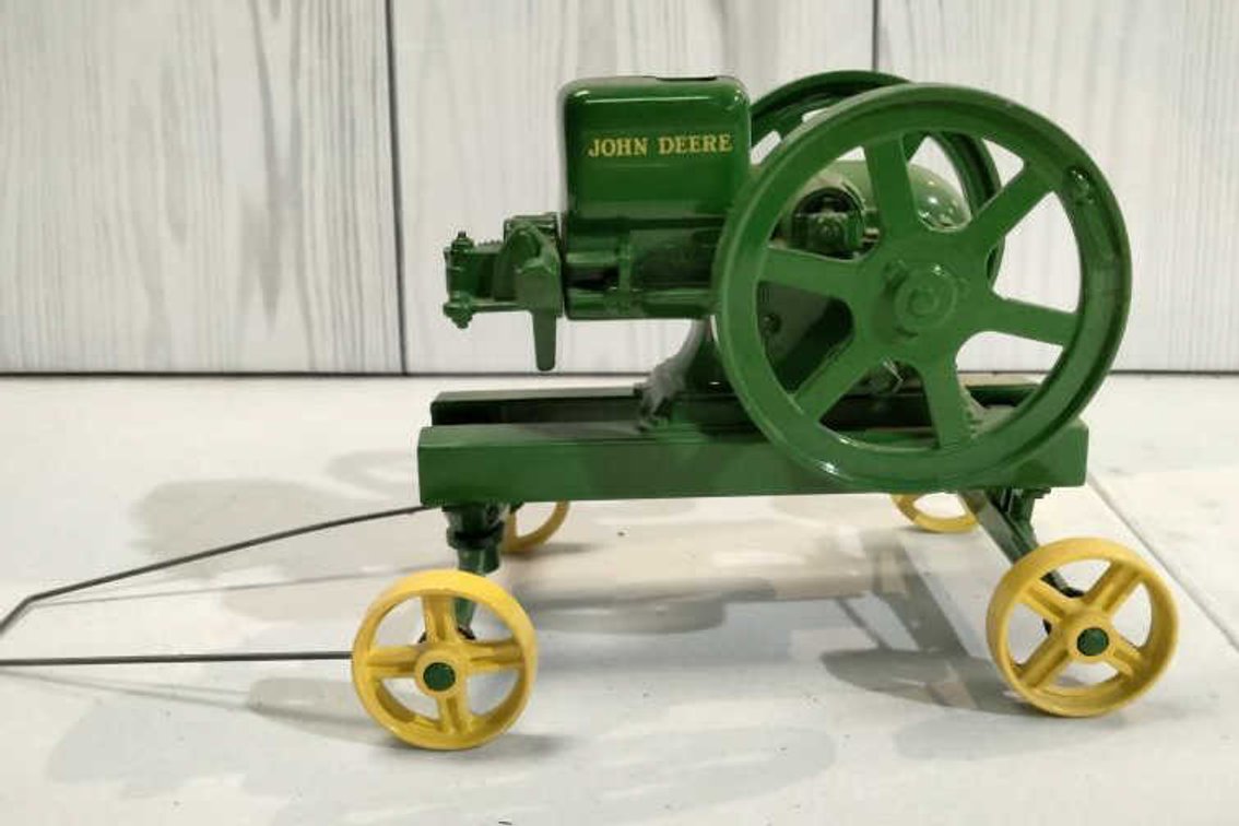 Ertl John Deer Model "E" Engine Model
