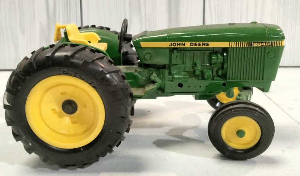 Field of Dreams John Deere 2640 Model