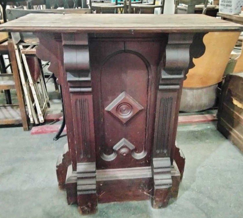 Pulpit / Lectern