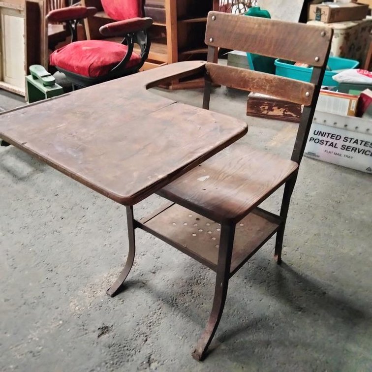 Student Desk/Chair Combo w/ Metal Frame