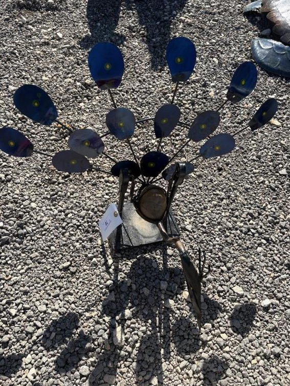 Metal Art- Swinging Peacock