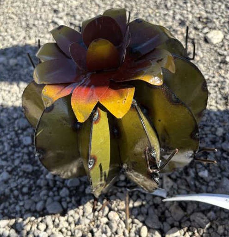 Metal Art- Small Cactus w/ Flower