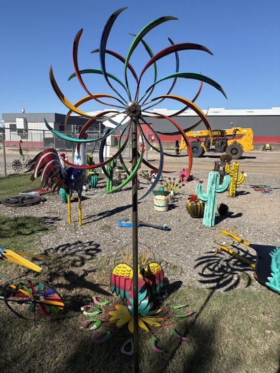 Metal Art- Standing Windmill