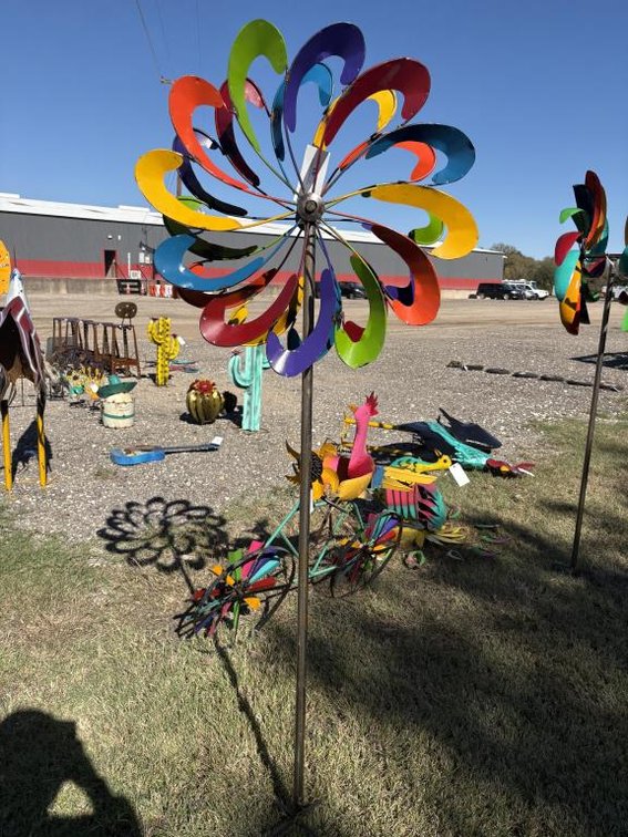 Metal Art- Standing Whirlygig