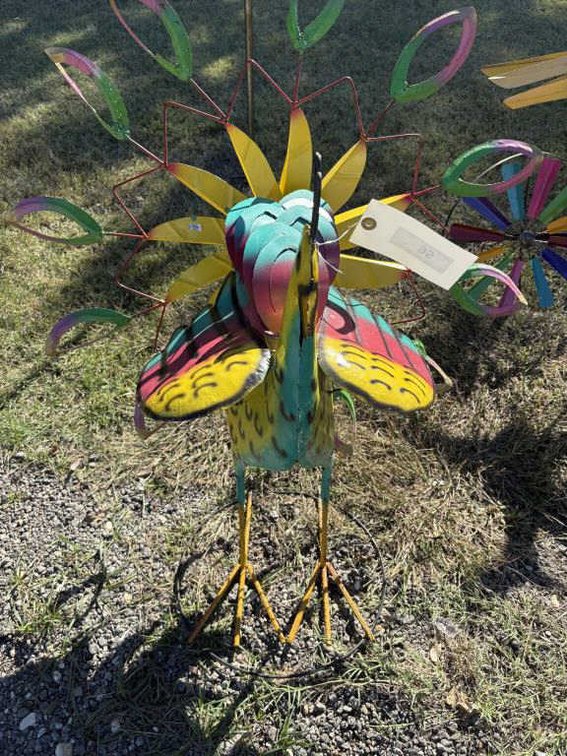 Metal Art- Standing Spinning Colorful Peacock