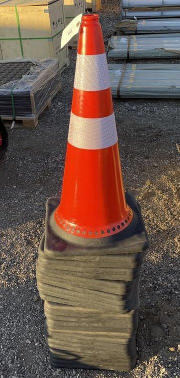 (25) Traffic Cones- New