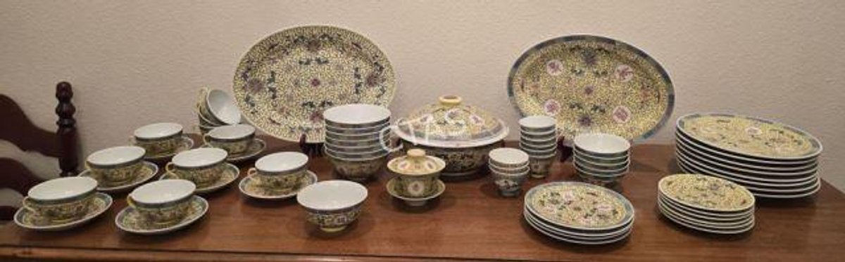 Vintage Yellow Chinese Mun Shou Longevity Set