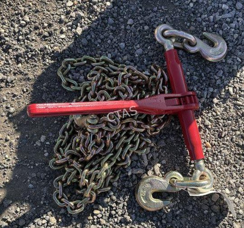 (1) 9200 lb Boomer & (1) 5/16" Chain