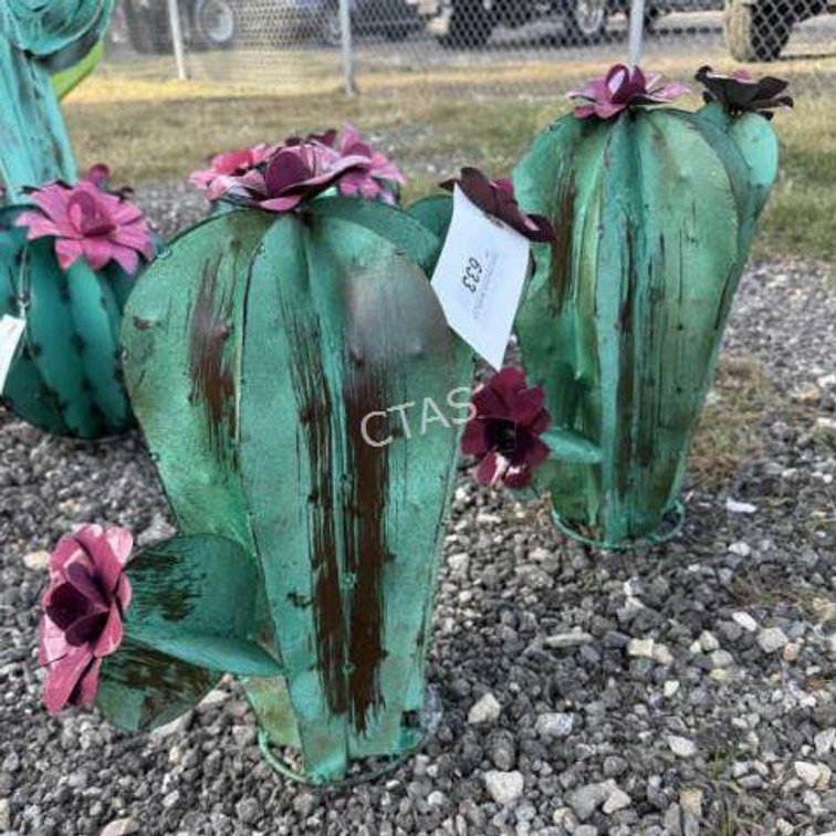 Metal Art - (2) Small Teal Cactus