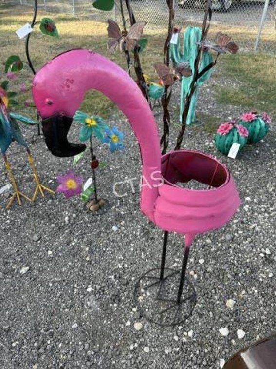 Metal Art - Tall Flamingo Planter