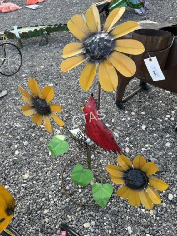 Metal Art - Sunflowers w/ Cardinal