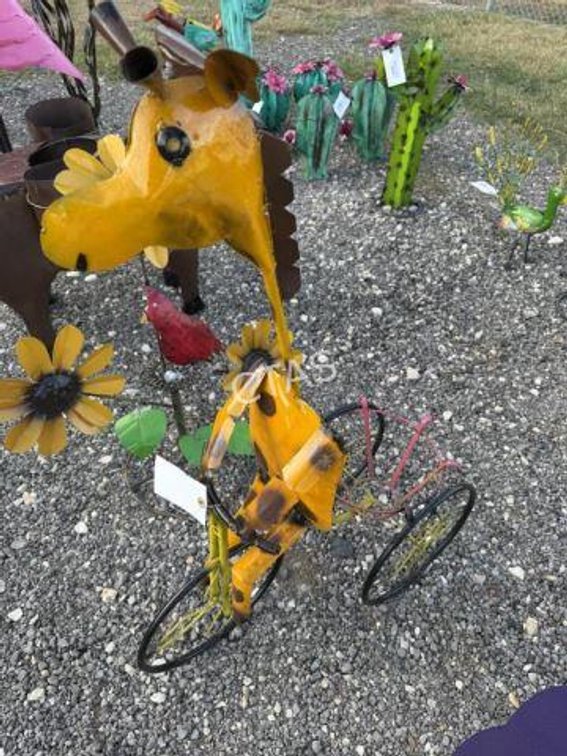 Metal Art - Giraffe Riding Tricycle Planter