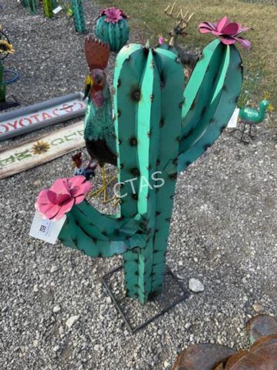 Metal Art - Medium Green Cactus w/ (2) Flowers