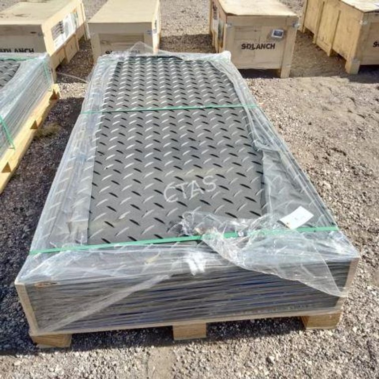 Diamond Ground Protection Mats 4' x 8' (IRGPM)