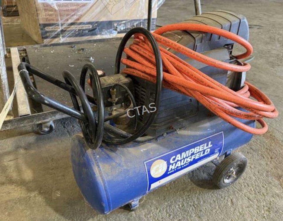 Campbell Hausfeld 8 Gal Air Compressor w/ Hose