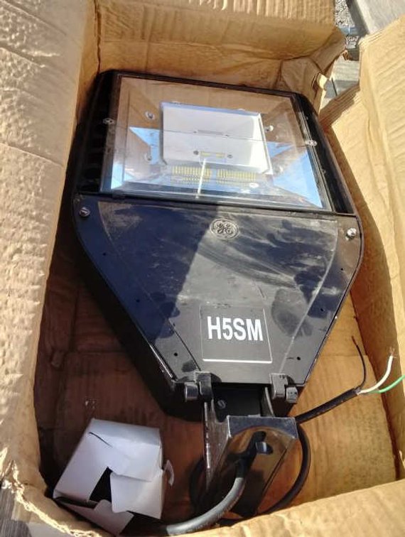 (3) GE Current Evolve LED Area Lights