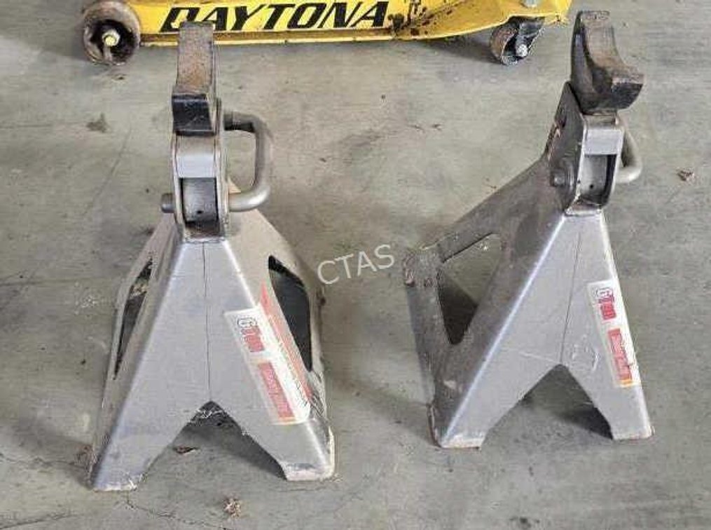 (2) 6-Ton Pittsburgh Jack Stands