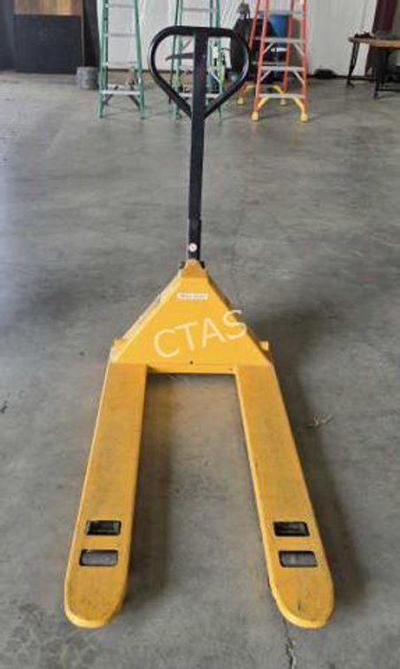 Uline H-1043 Standard Fork Pallet Jack