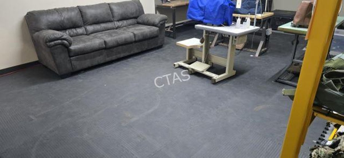 (23) Rubber Mat Flooring Pieces