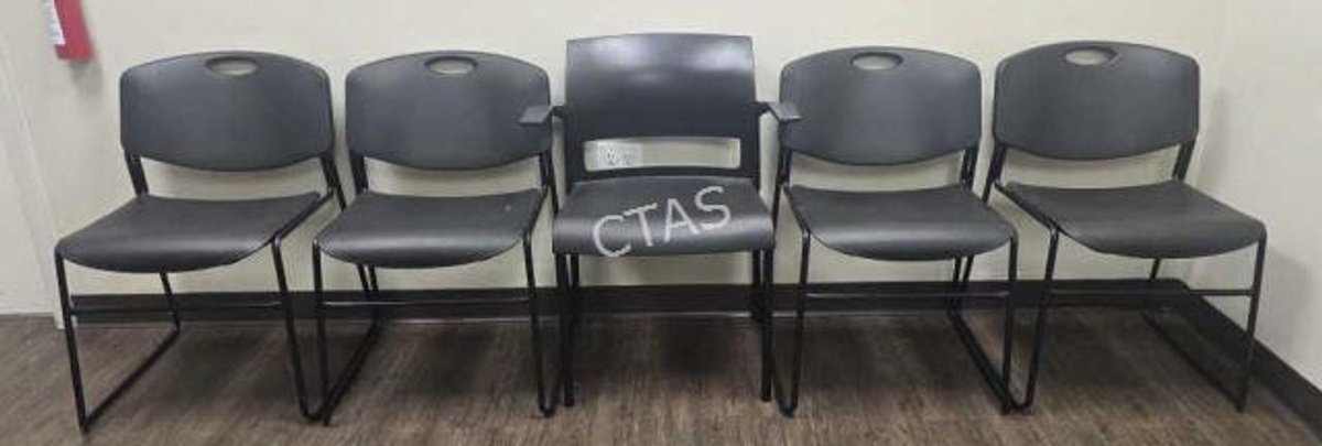 (4) Norwood Commercial Chairs & (1) Steelcase