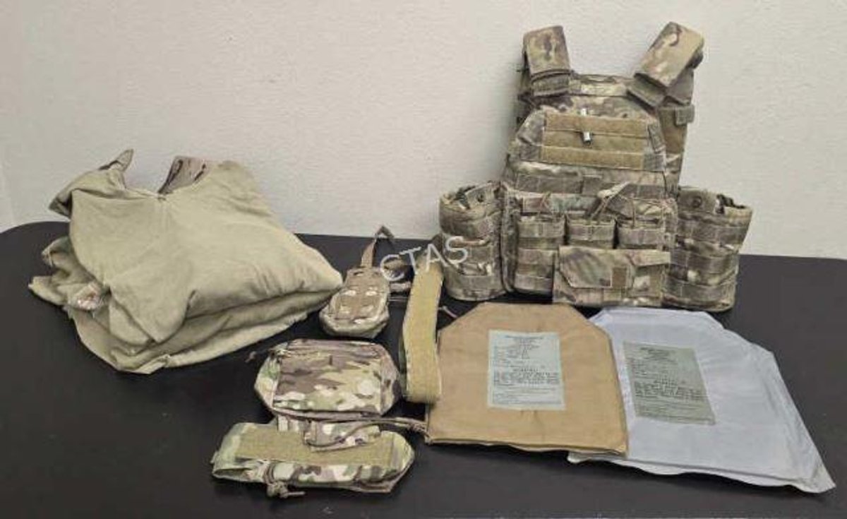 Tactical Vest, Shirts, Rip Curl Suit, Pads &