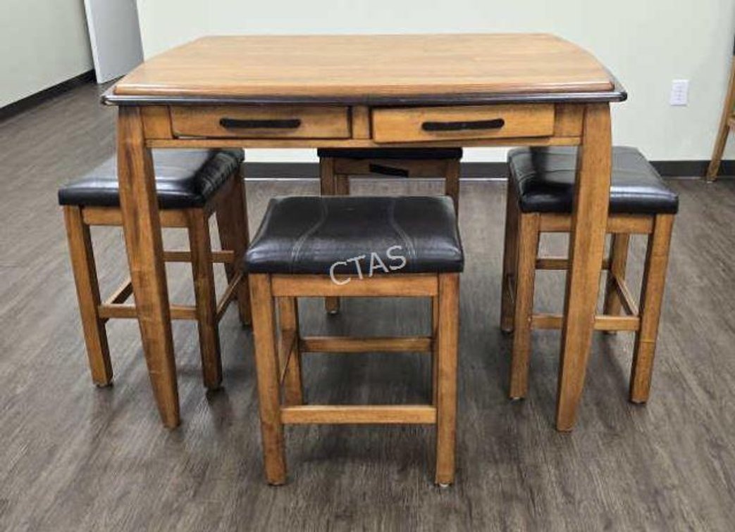 Ashley Furniture Bar Top Table w/ (4) 24" Stools