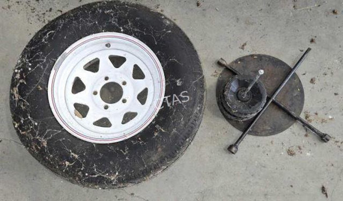 Heartland ST215/75R14, 5-Lug Trailer Tire w/