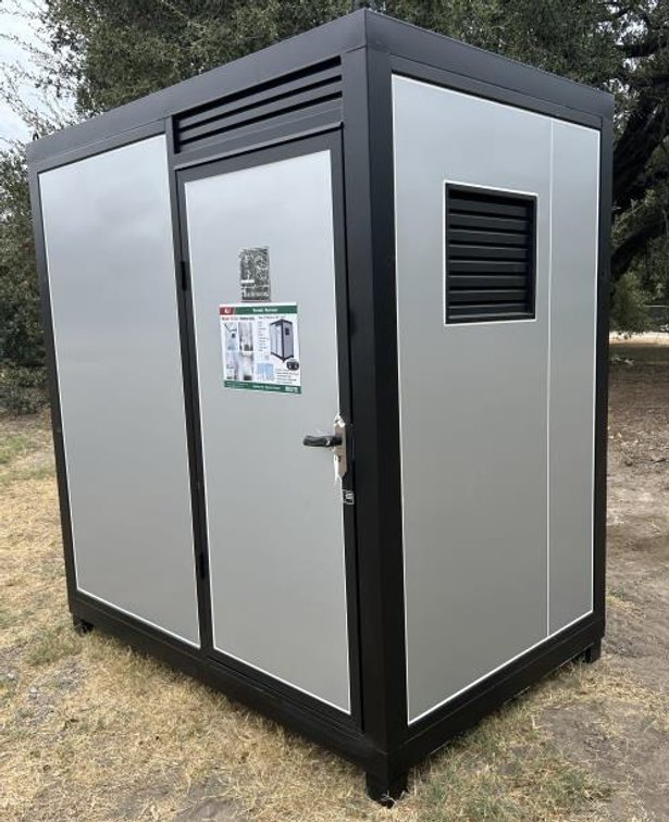 Portable Restroom - 7'4" x 5' x 8' - K1522