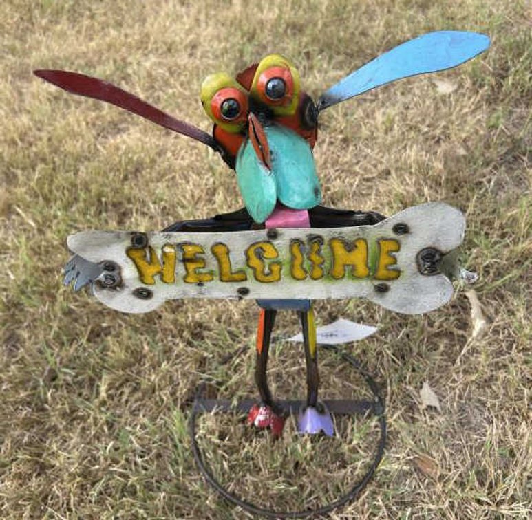 Metal Art - Bobblehead Dog w/Welcome Sign