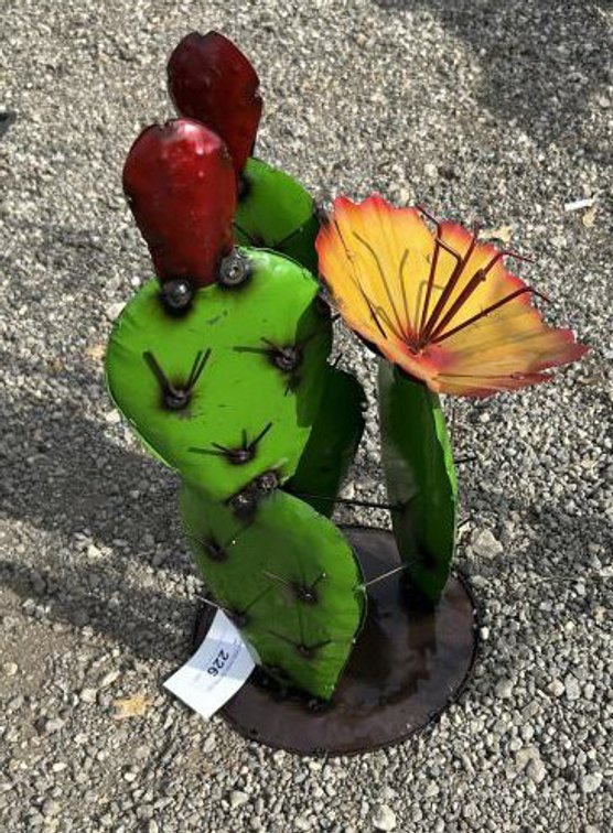 Metal Art - Small Cactus w/Yellow Flower