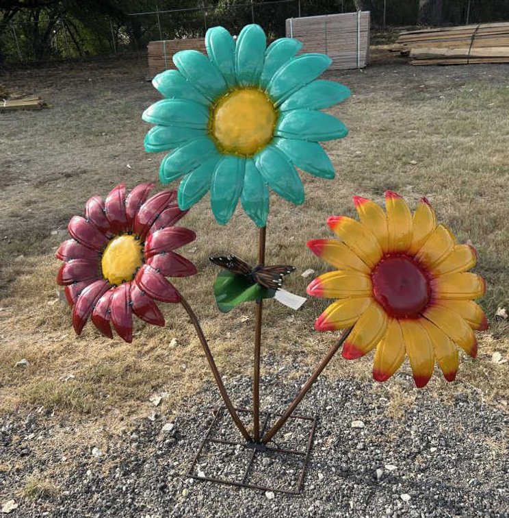 Metal - Large Flower Arrangement w/ Butterfly