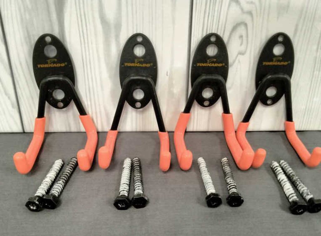 (4) Tornado U-Hooks