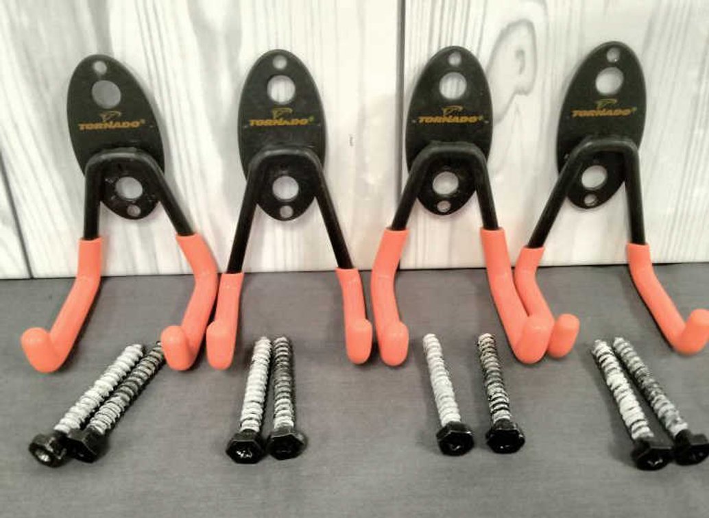 (4) Tornado U-Hooks