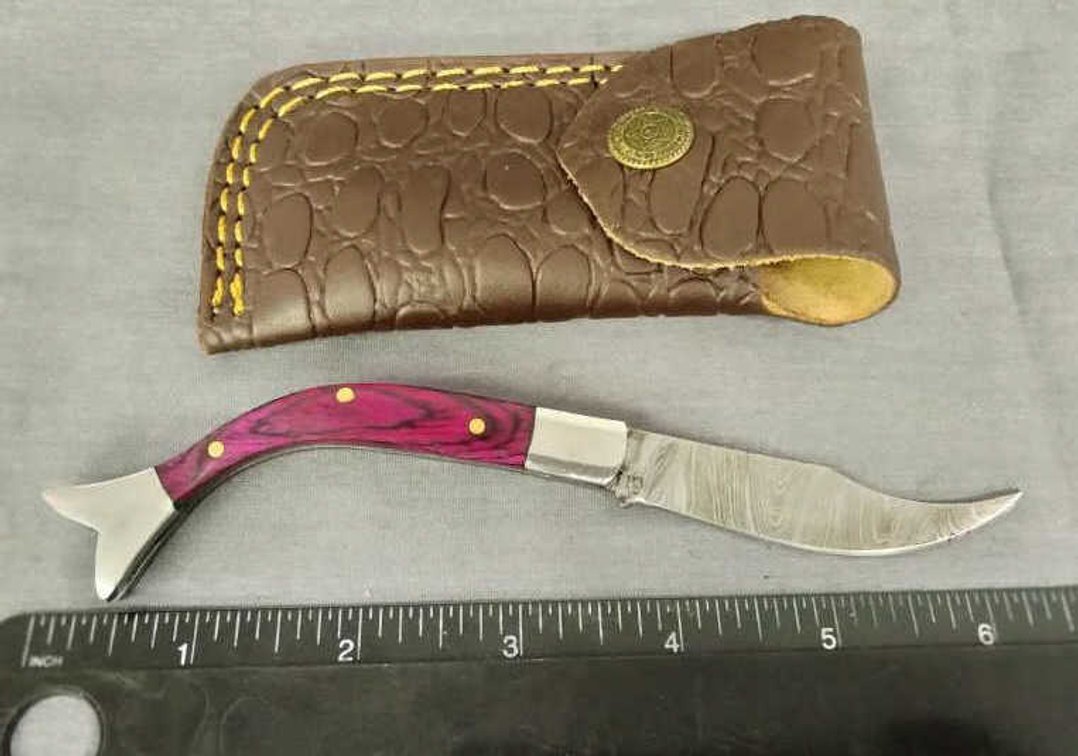 Damascus Fish-Shaped Pocket Knife w/Belt Holder