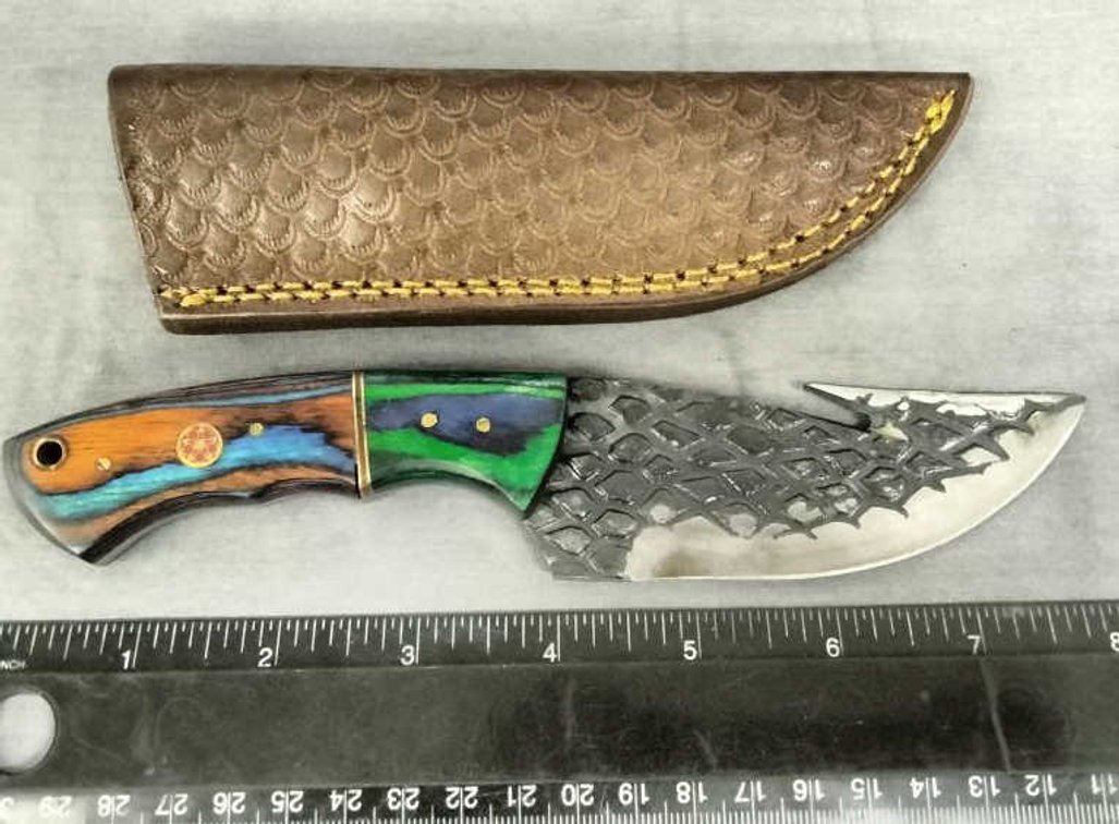 Gut Hook Knife 8" w/Sheath