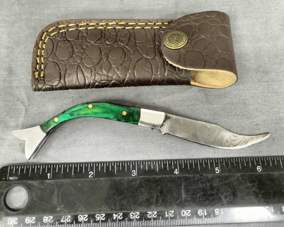 Damascus Fish-Shaped Pocket Knife w/Belt Holder