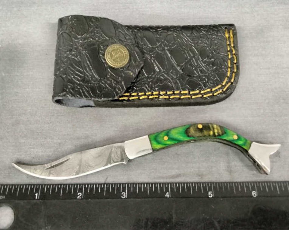 Damascus Fish-Shaped Pocket Knife w/Belt Holder