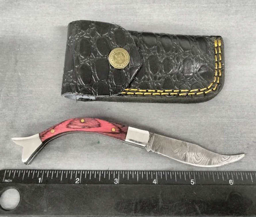 Damascus Fish-Shaped Pocket Knife w/Belt Holder