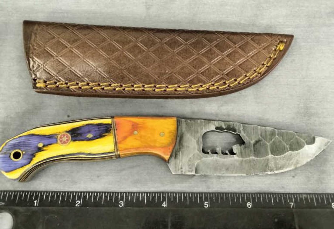 Damascus Hunting Knife 8" w/Sheath - Bear