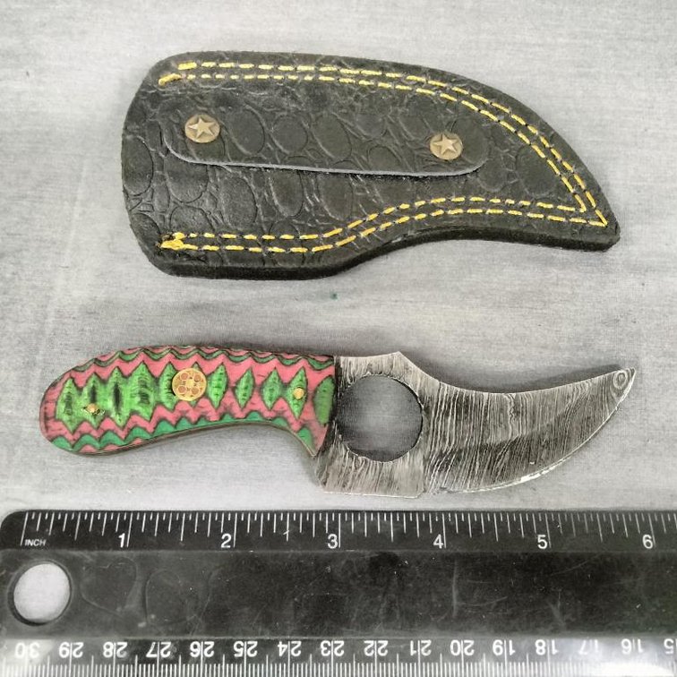 Damascus Skinner Knife 6" w/Sheath