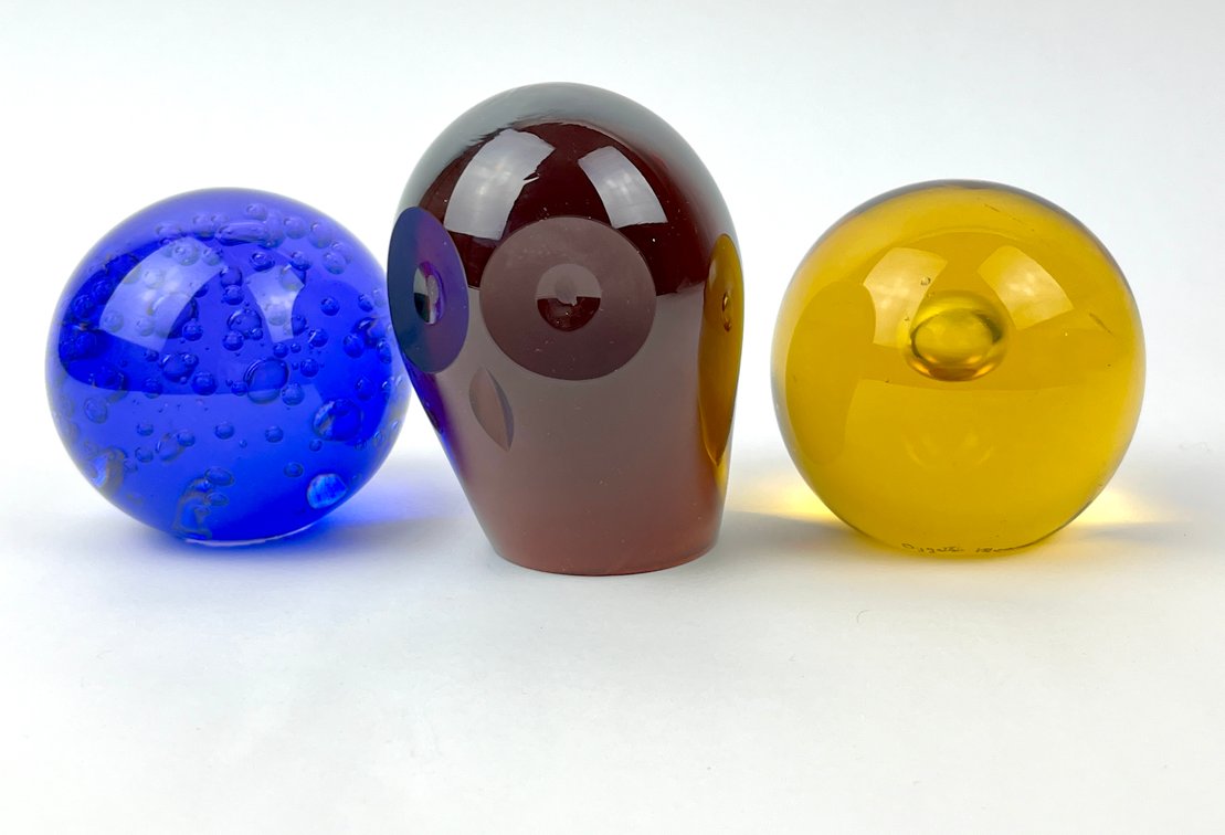 Oggetti Signed Amber Art Glass Paper Weight & 2 Others 