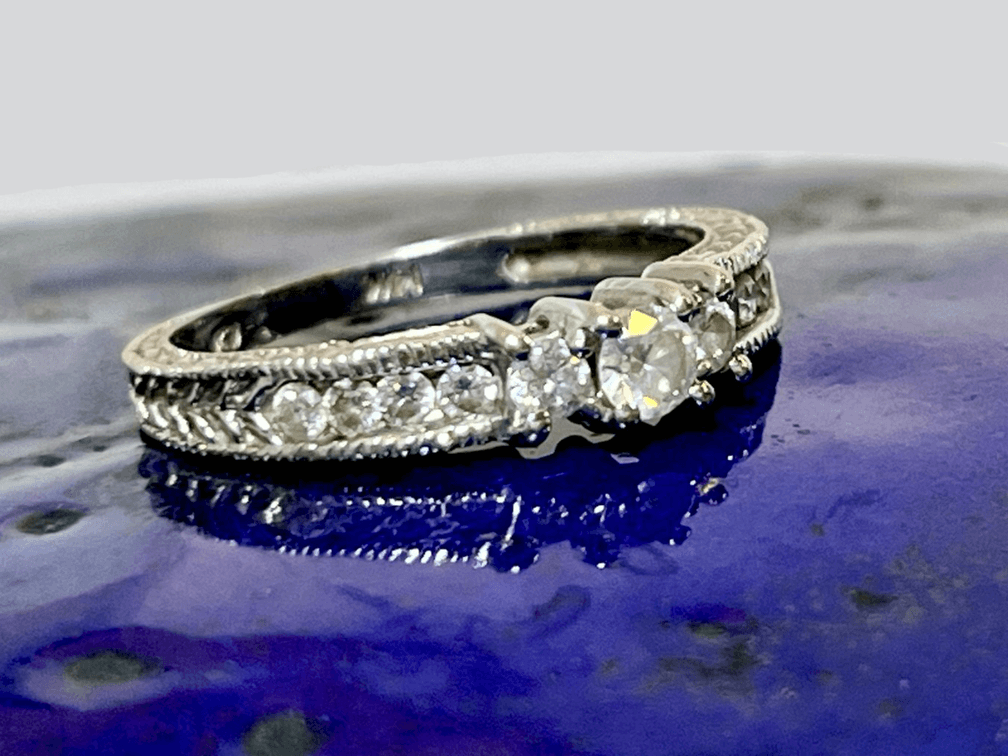 14K White Gold and Diamond Ring - Size 7.75