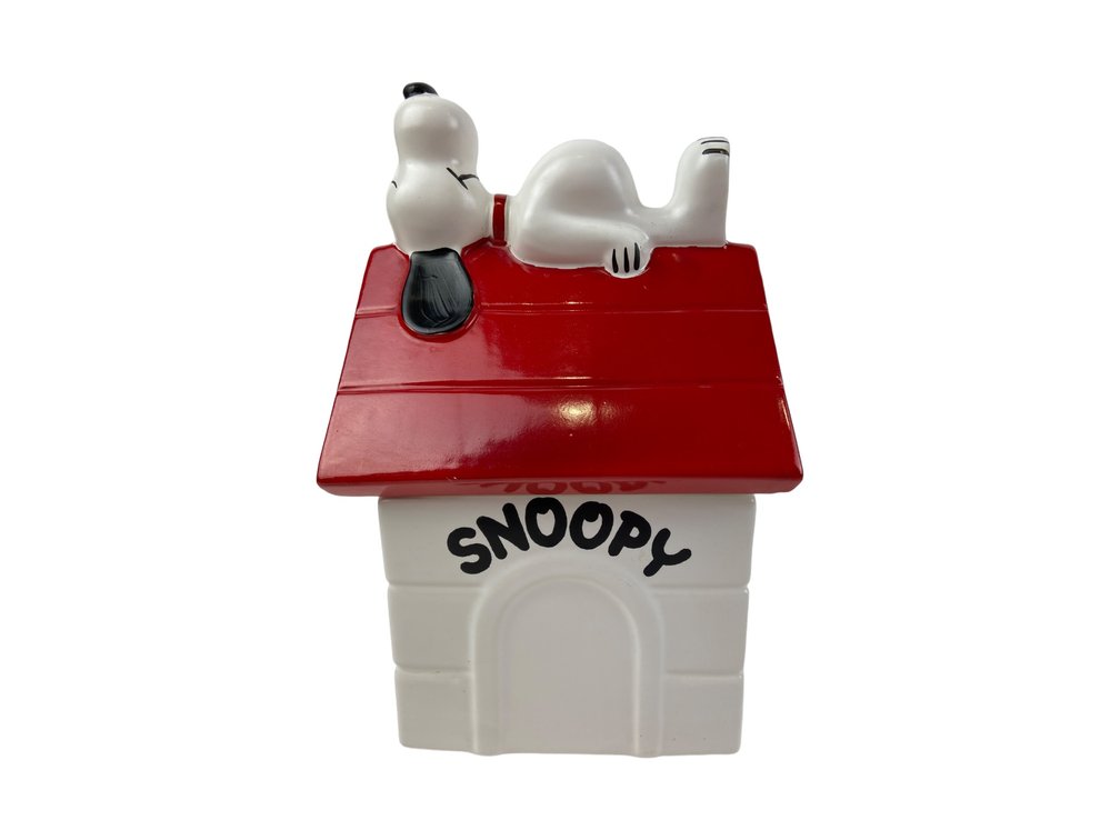 1970 Snoopy on Doghouse United Feature Syndicate Inc. Cookie Jar