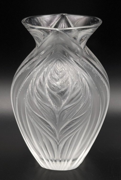 Image for Treasures of the Past & Present: Fine Art, Asian Antiques, Furniture & Rare Collectibles