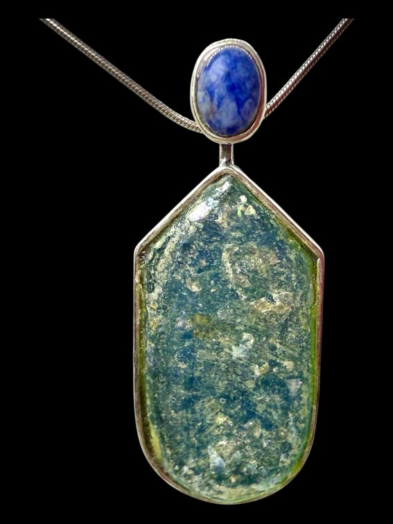Image for Glamour & Grace: Antique & Vintage Costume Jewelry Auction