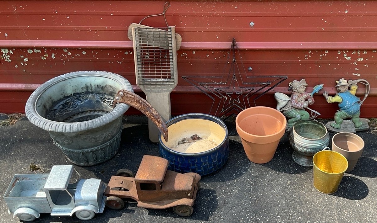 Planting Pots, Suet Bird Feeder and Outside Home Decor