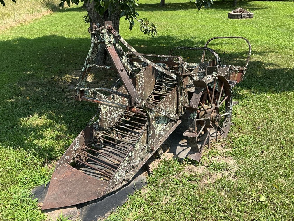Image for ENT 416 - The Country Homestead Auction: Tractors, Tools, Gold & Antiques