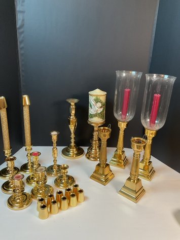 Image for ENT 415 - Mountaineer Manor: Ethan Allen, Gold Jewelry & WVU Collectibles